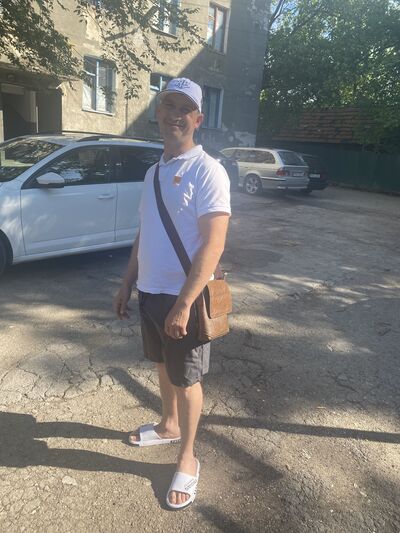  ,   Serghei, 32 ,   ,   , c 