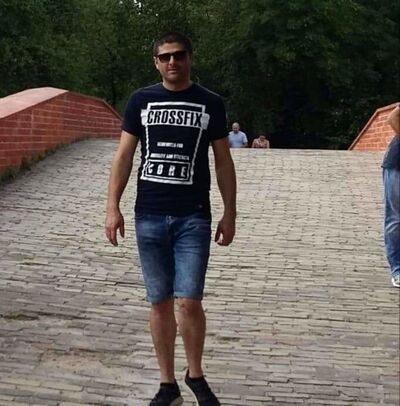  ,   David, 42 ,   ,   , c 