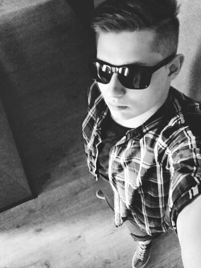  ,   Apolanariy, 27 ,   ,   , c 