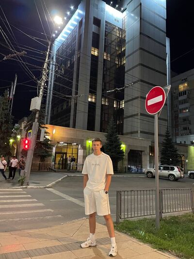  ,   Valera, 21 ,     , c 