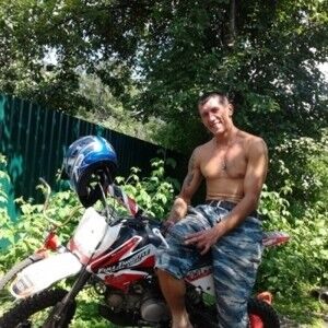  ,   Dimon, 43 ,  