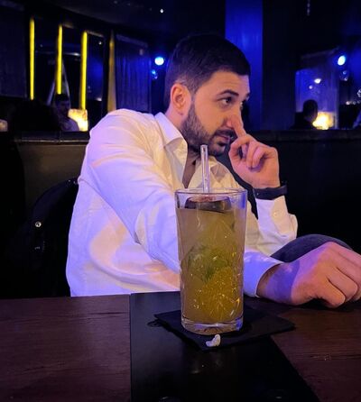  ,   Armen, 31 ,   ,   , c 