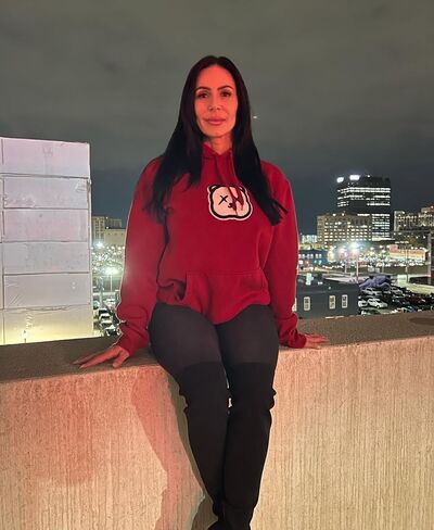  New York City,   Clara, 42 ,   ,   