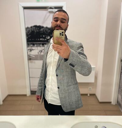  ,   Hristo, 24 ,   ,   