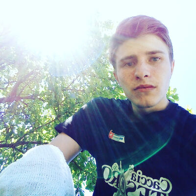  ,   Andrei, 25 ,  