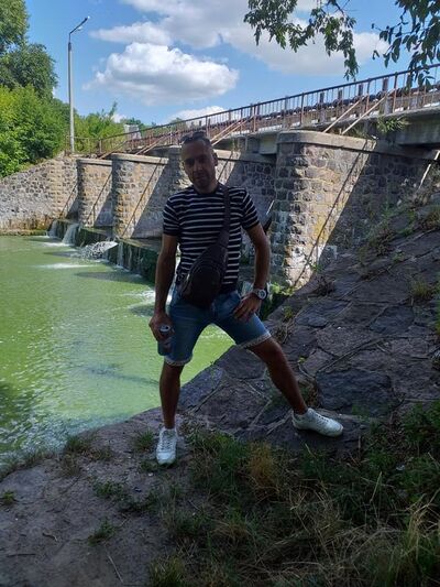  ,   Yrik, 42 ,     , c , 