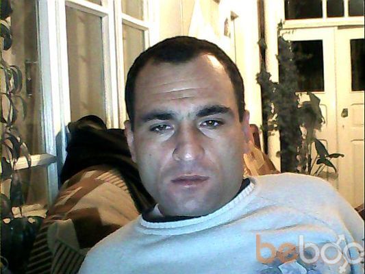  ,   Hovik, 46 ,   