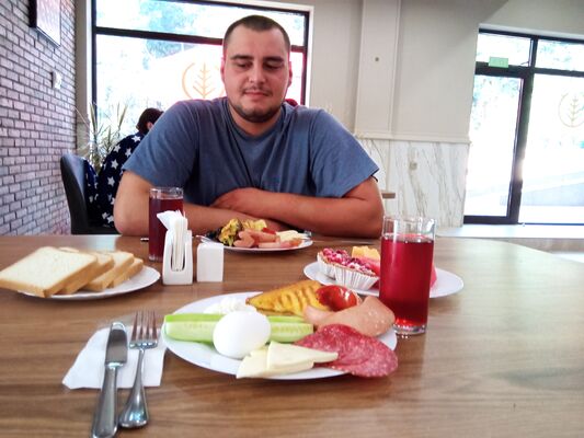  ,   Genadi, 27 ,   ,   