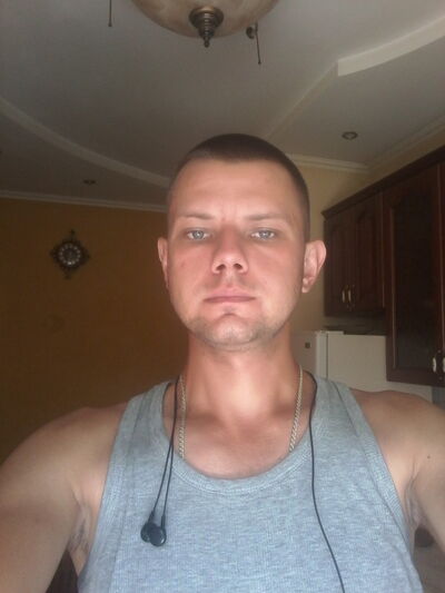  ,   Anton, 35 ,   