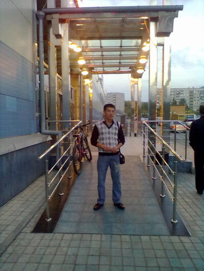  ,   Parin, 32 ,   