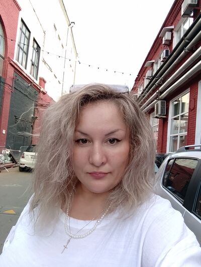  ,   Lena, 38 ,   c 