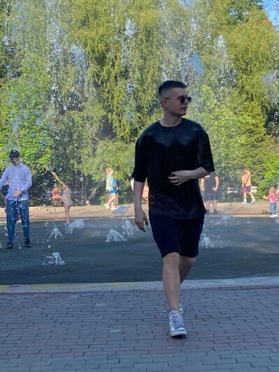  ,   Ilya, 21 ,   ,   