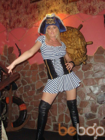  ,   Mila, 45 ,   