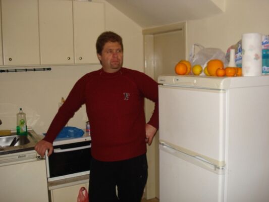  ,   Goran, 51 ,   ,   