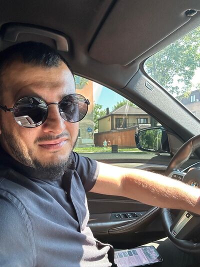  --,   Emil, 34 ,   ,   