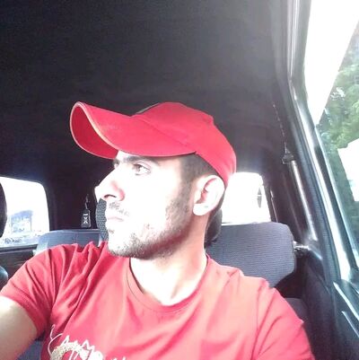  ,   Armen, 34 ,   ,   