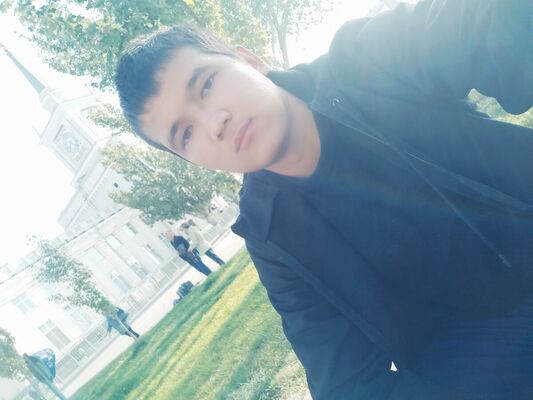  ,   Artur, 25 ,   ,   , c 