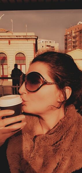  ,   Anna, 37 ,  