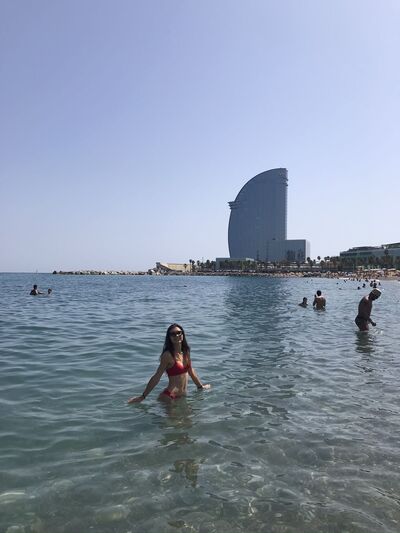  l'Hospitalet de Llobregat,   Eva, 20 ,   ,   