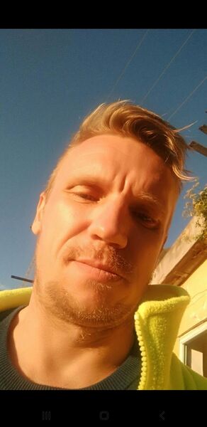  ,   Mik Jager, 40 ,   ,   , c , 