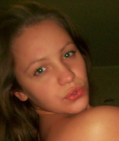  ,   Julia, 39 ,   