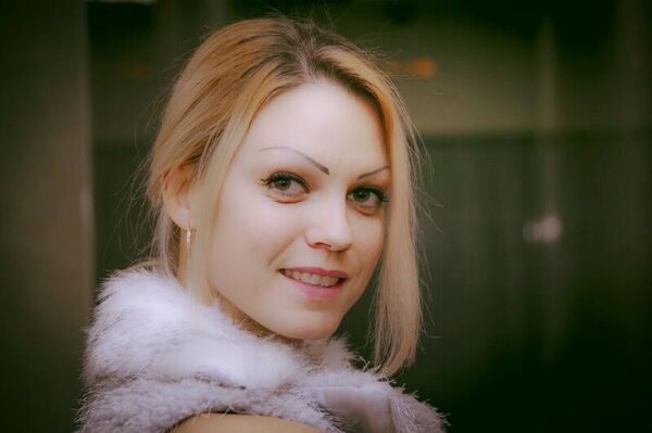 ,   Laura, 34 ,   ,   , c 