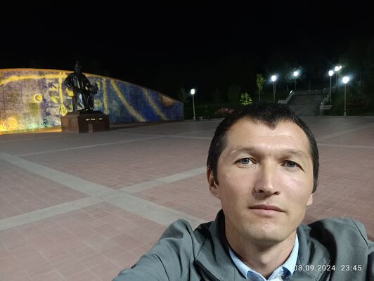  ,   Edik, 37 ,   ,   