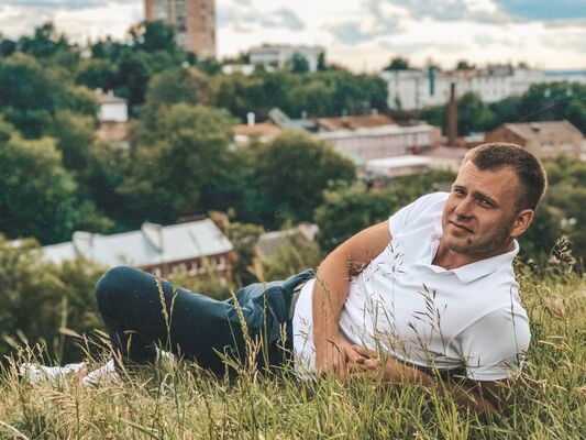  ,   Maksym, 42 ,   , 
