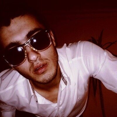  ,   Artak, 30 ,  
