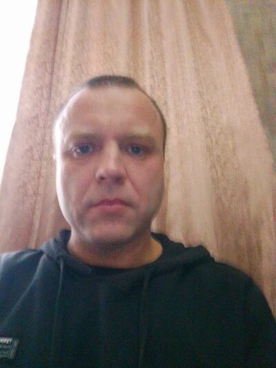  ,   Anton, 38 ,   ,   