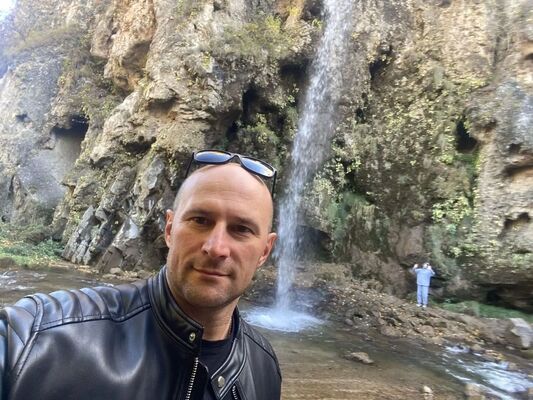  ,   Ruslan, 42 ,   ,   , 