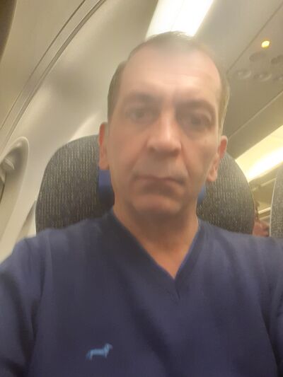  ,   Artur, 52 ,   ,   