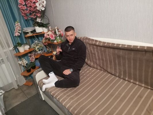  ,   Ivan, 28 ,   ,   