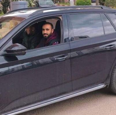  ,   Ali, 32 ,   ,   