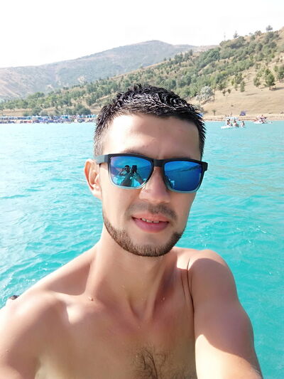 ,   Alyosha, 37 ,   ,   , c 
