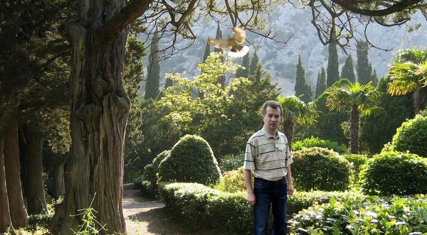  ,   Viktor, 56 ,     , c 