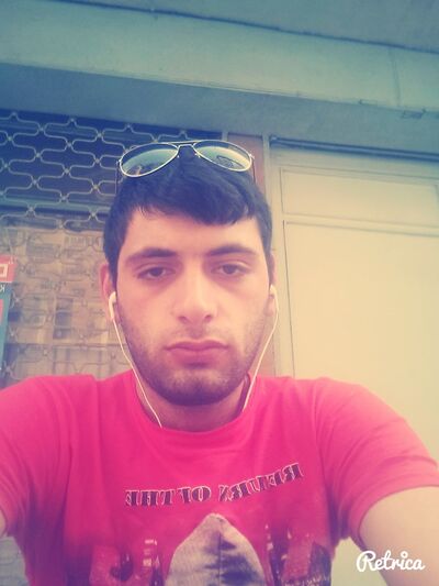  ,   Zura, 32 ,   ,   , c 