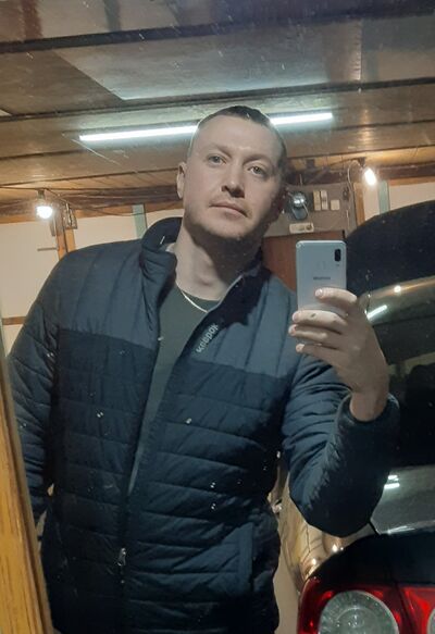  ,   Anton, 37 ,   ,   