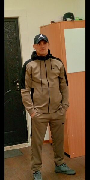  ,   Artem, 34 ,   ,   
