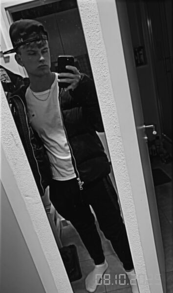  Plzen,   Leo, 26 ,   ,   