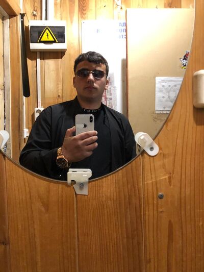  ,   Artyom, 25 ,   ,   