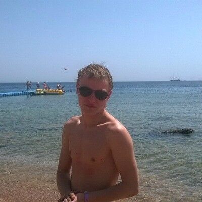  6957805  Sergei, 29 ,    