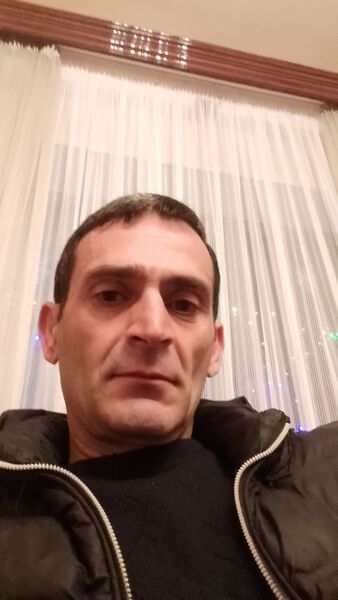  ,   Davit, 45 ,   c 