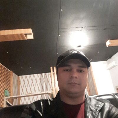  ,   Azizbek, 33 ,   
