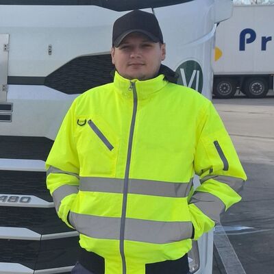  ,   Siarhei, 33 ,   ,   