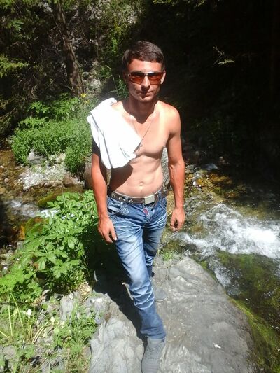  ,   Maxim, 33 ,   ,   