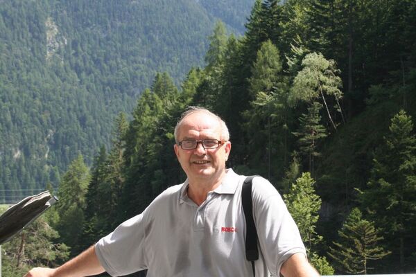  Straubing,   , 63 ,     , c 