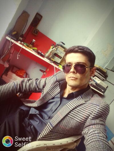  ,   Rashid, 33 ,   ,   