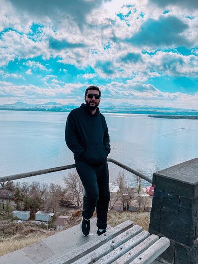  ,   Artyom, 36 ,   ,   
