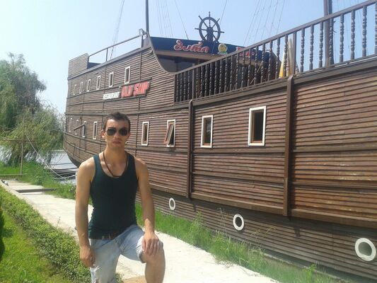  ,   Tornike, 35 ,   